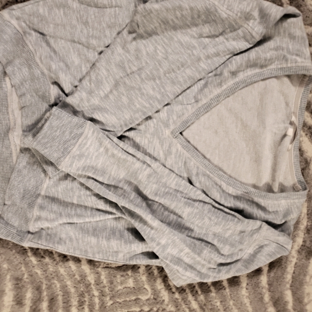 Victoria secret athletic top size med